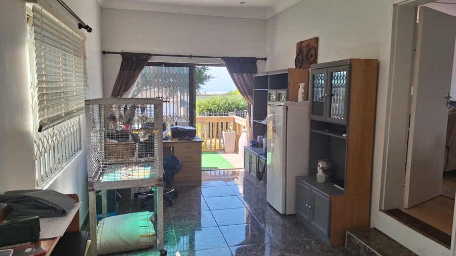 4 Bedroom Property for Sale in Heiderand Western Cape